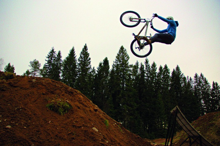 shin-extremsport-downhill